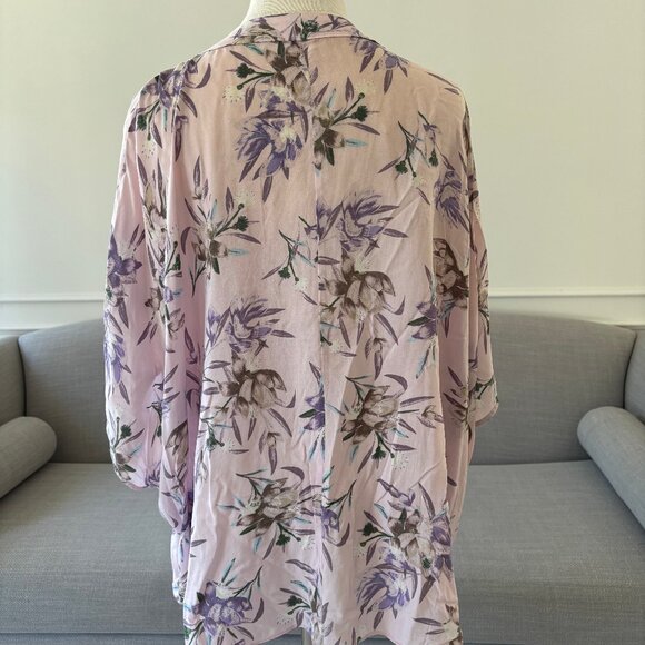 Floral Aritzia Kimono Overshirt - Size Small - Picture 3 of 3